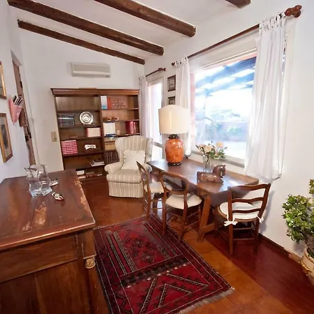 Attico In Centro Con Vista Della Torre - Cozy Penthouse Facing To The Tower