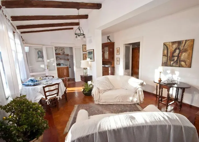 דירה Attico In Centro Con Vista Della Torre - Cozy Penthouse Facing To The Tower *
